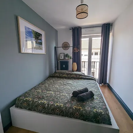 Beautiful 3-room With Cathedral View